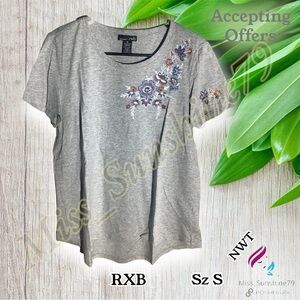 RXB NEW - Sz S - gray heathered floral embroidered cotton tee hi low cut